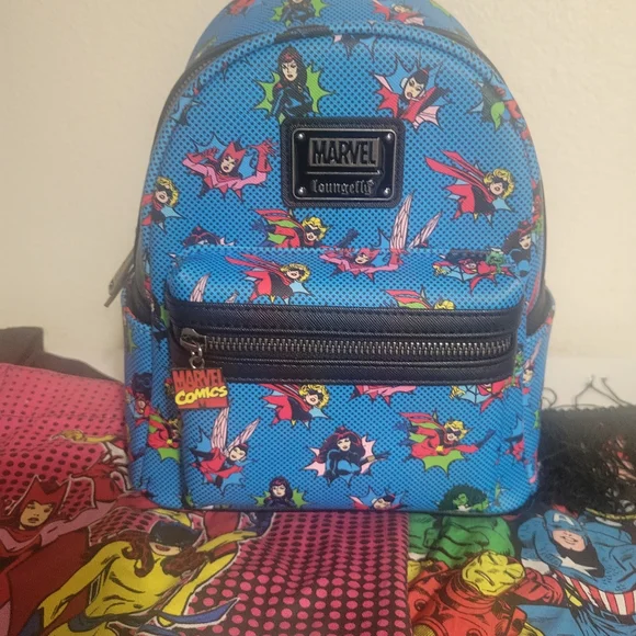 Loungefly Women Marvel - Picture 4 of 7